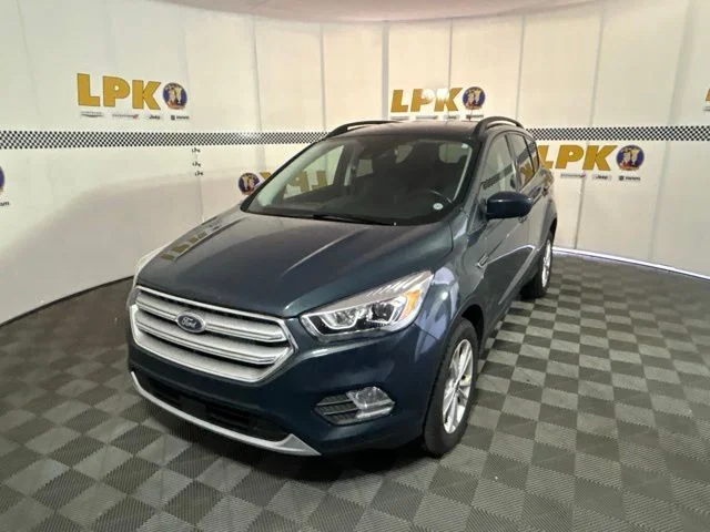 Used 2019 Sea Green Ford SEL image 8