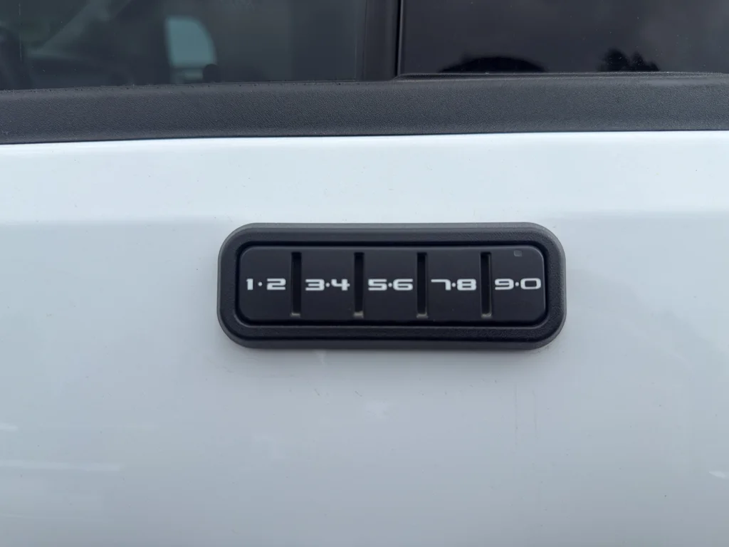 Certified Used 2025 Oxford White Ford LARIAT image 11