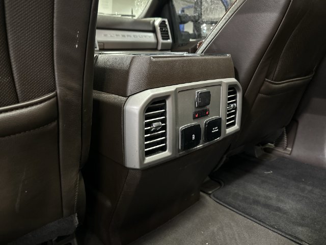Used 2019  Ford King Ranch image 31