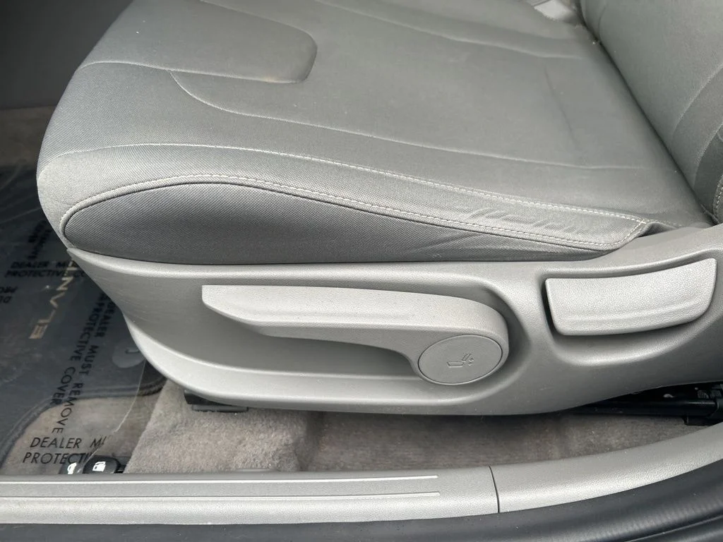 Used 2023 Blue Hyundai SEL image 15