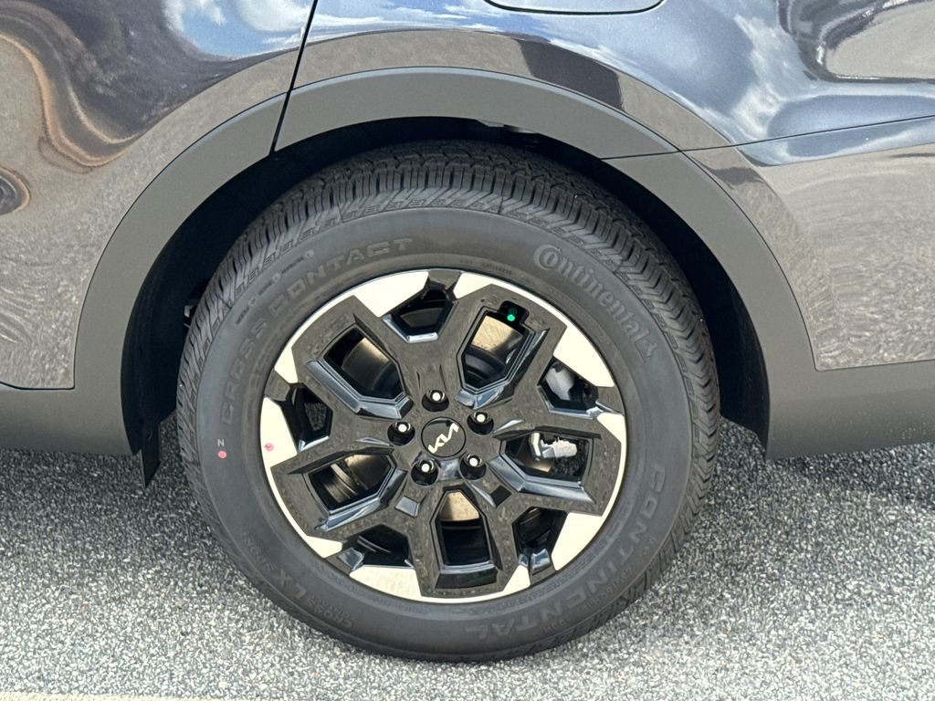 Used 2025 Gray Kia S image 19