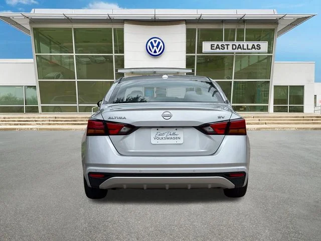Used 2024 Silver Nissan 2.5 SV image 4