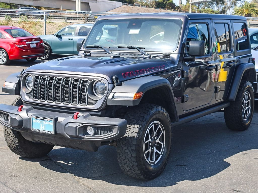 Used 2025 Crystal Metallic Jeep Rubicon image 32