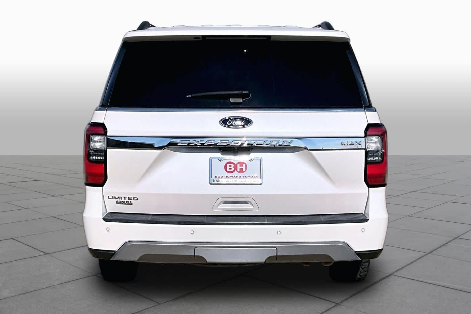 Used 2019 White Platinum Metallic Tri-Coat Ford Limited image 5