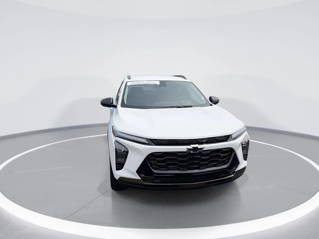 Used 2025 White Chevrolet ACTIV image 3