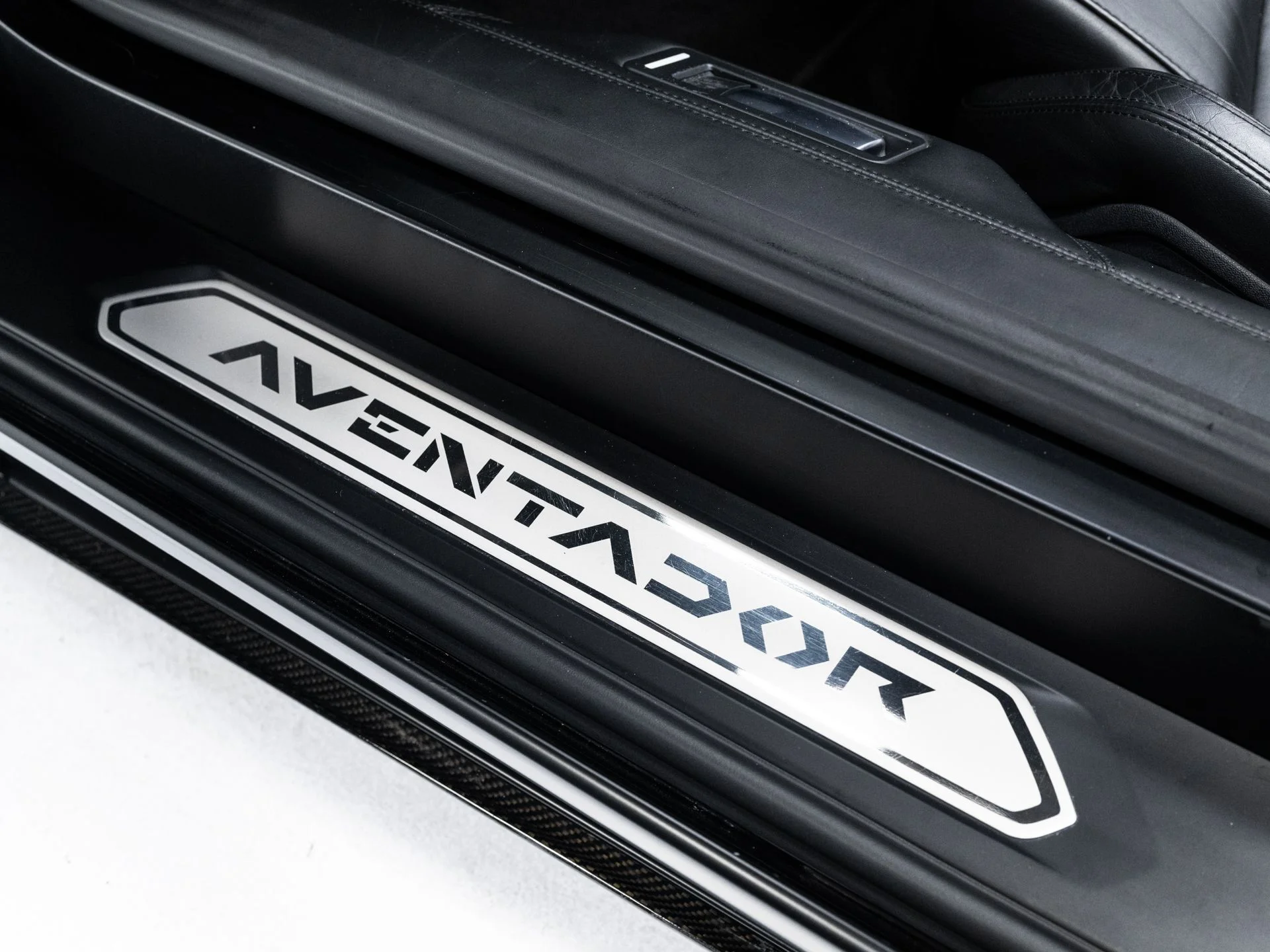 Used 2014  Lamborghini Roadster image 23