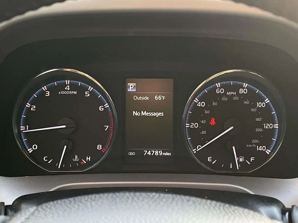 Used 2016 Silver Sky Metallic Toyota XLE image 15
