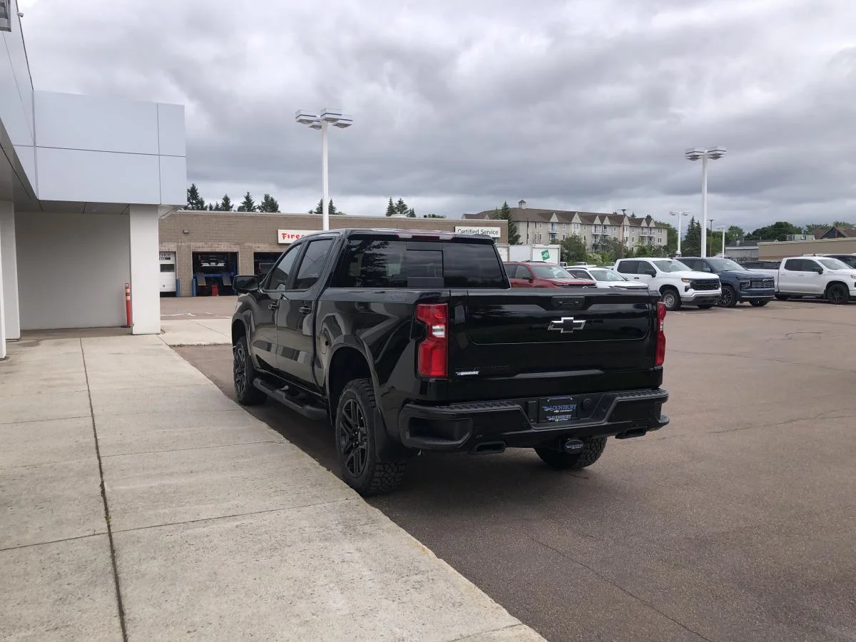 New 2026 Black Chevrolet 4wd Crew Cab 147" Lt image 5