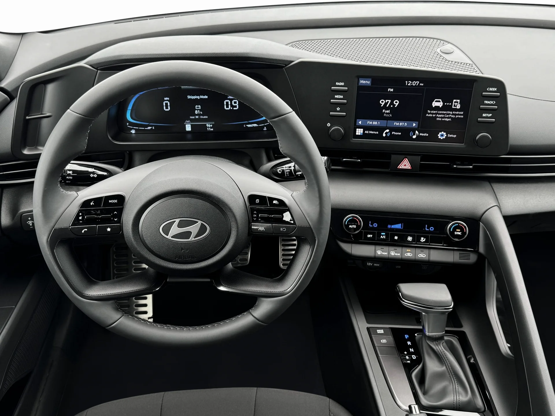 2025 Hyundai Elantra SEL - Photo 17