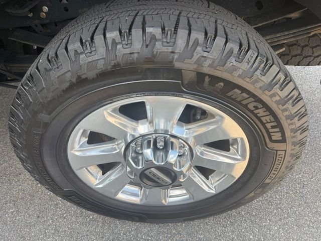 Used 2022 Black Ford Platinum image 8
