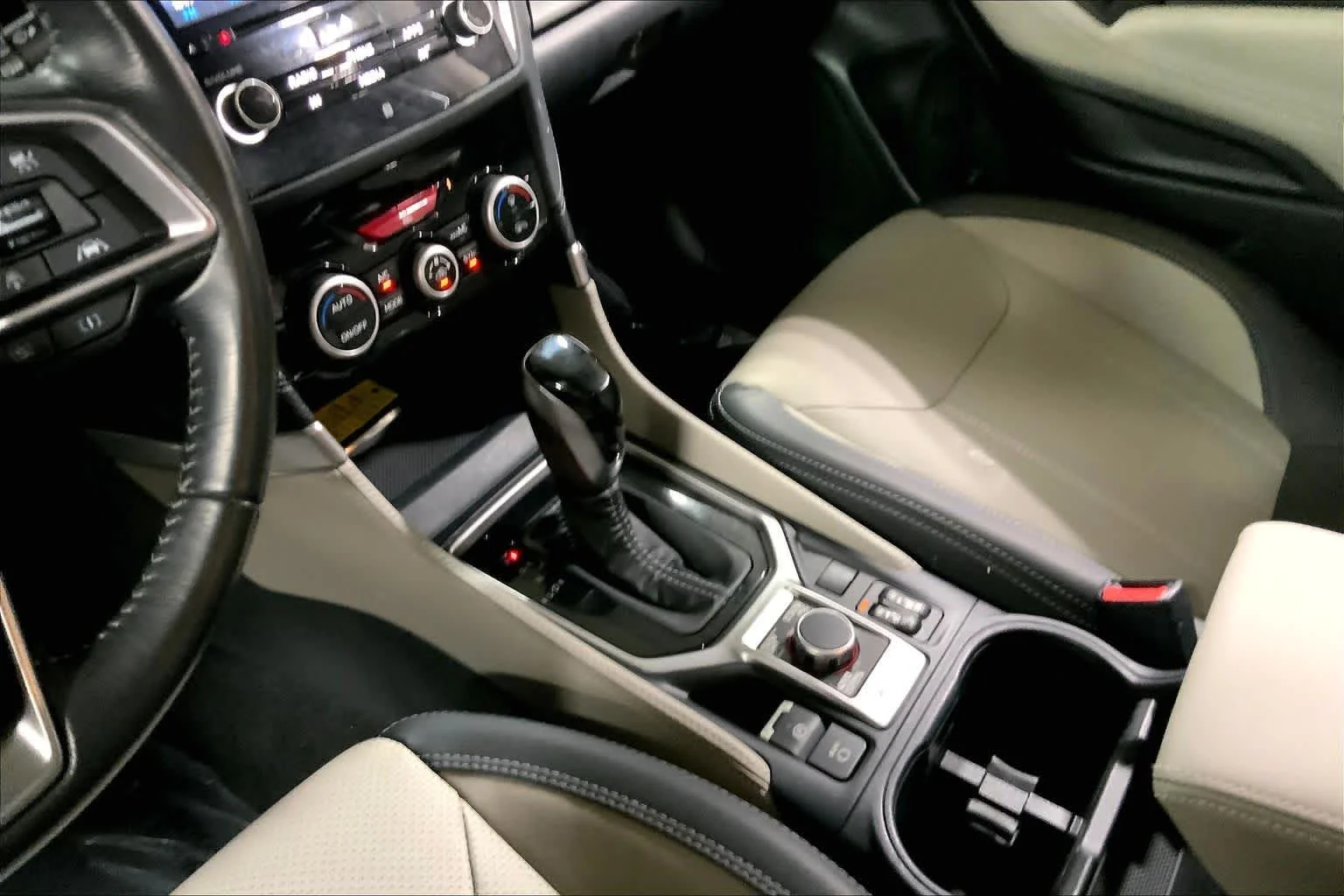 Used 2019 Crystal White Pearl Subaru Limited image 32