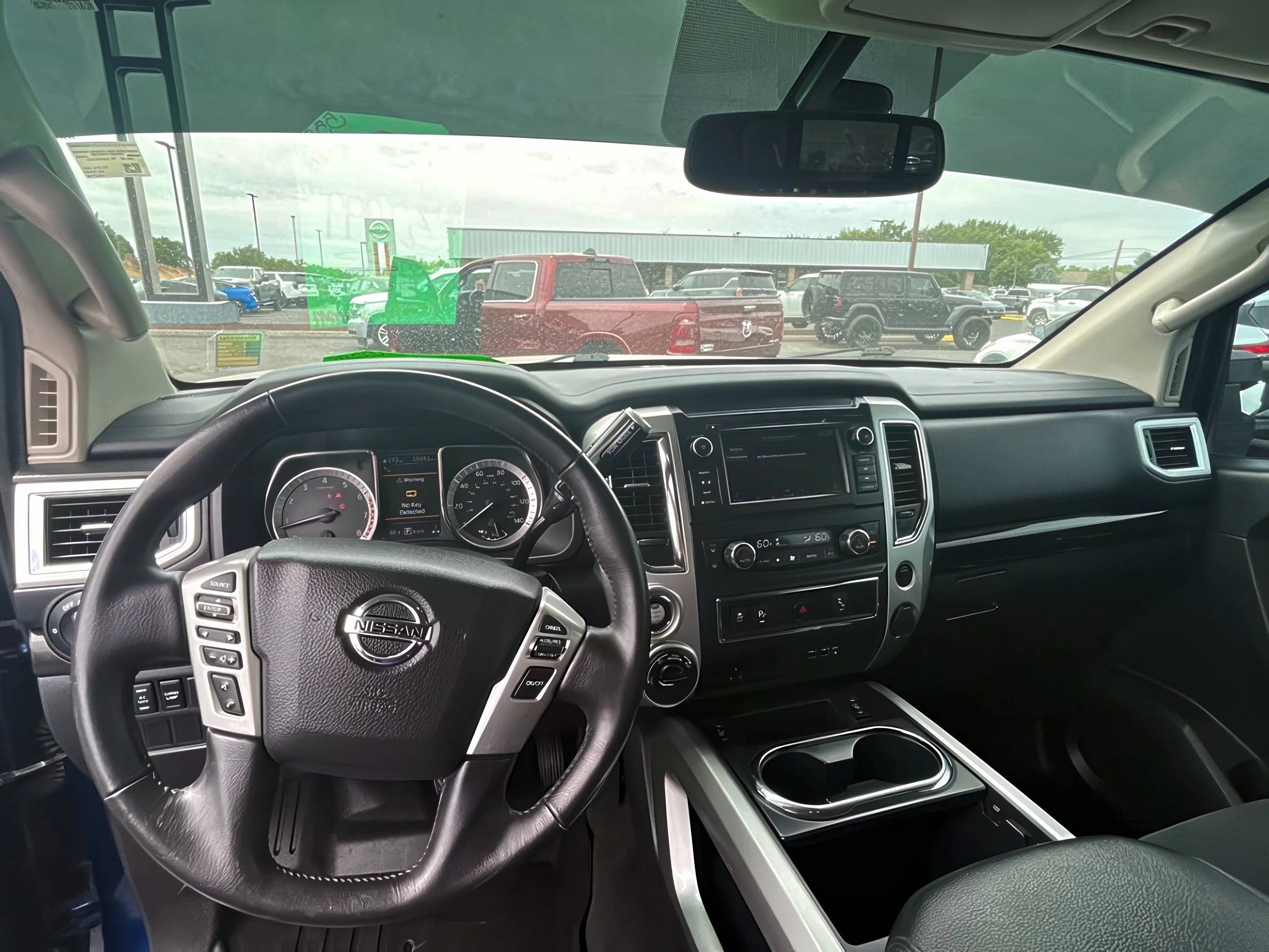 2019 Nissan Titan SV - Photo 24