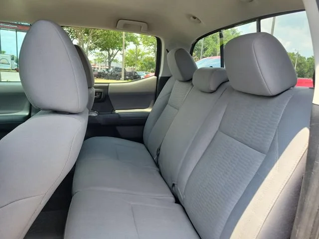 2019 Toyota Tacoma SR5 - Photo 17