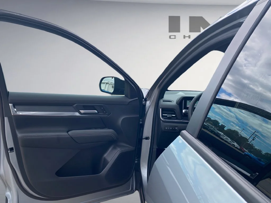 New 2027 Sterling Metallic GMC Elevation image 16