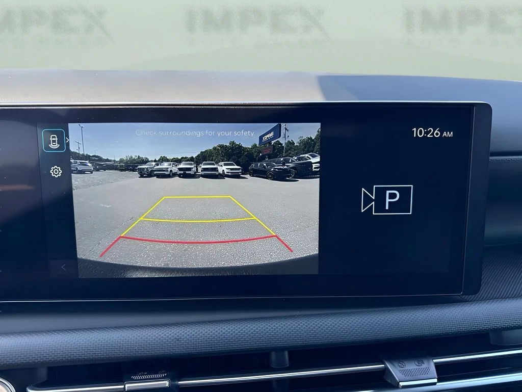 Used 2025 White Hyundai SEL image 19