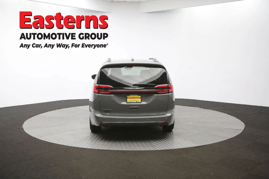 Used 2021 Gray Chrysler Touring L image 36