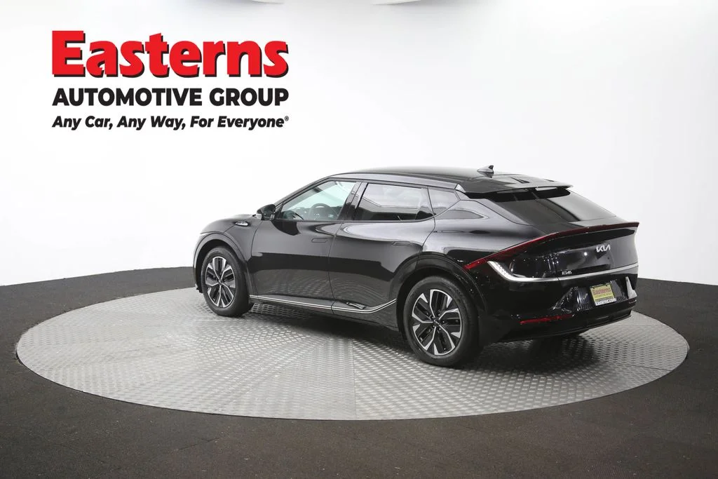 Used 2023 Black Kia Wind image 65