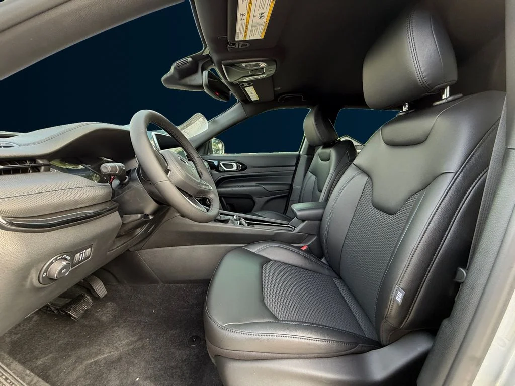 New 2026 Silver Jeep Latitude image 10
