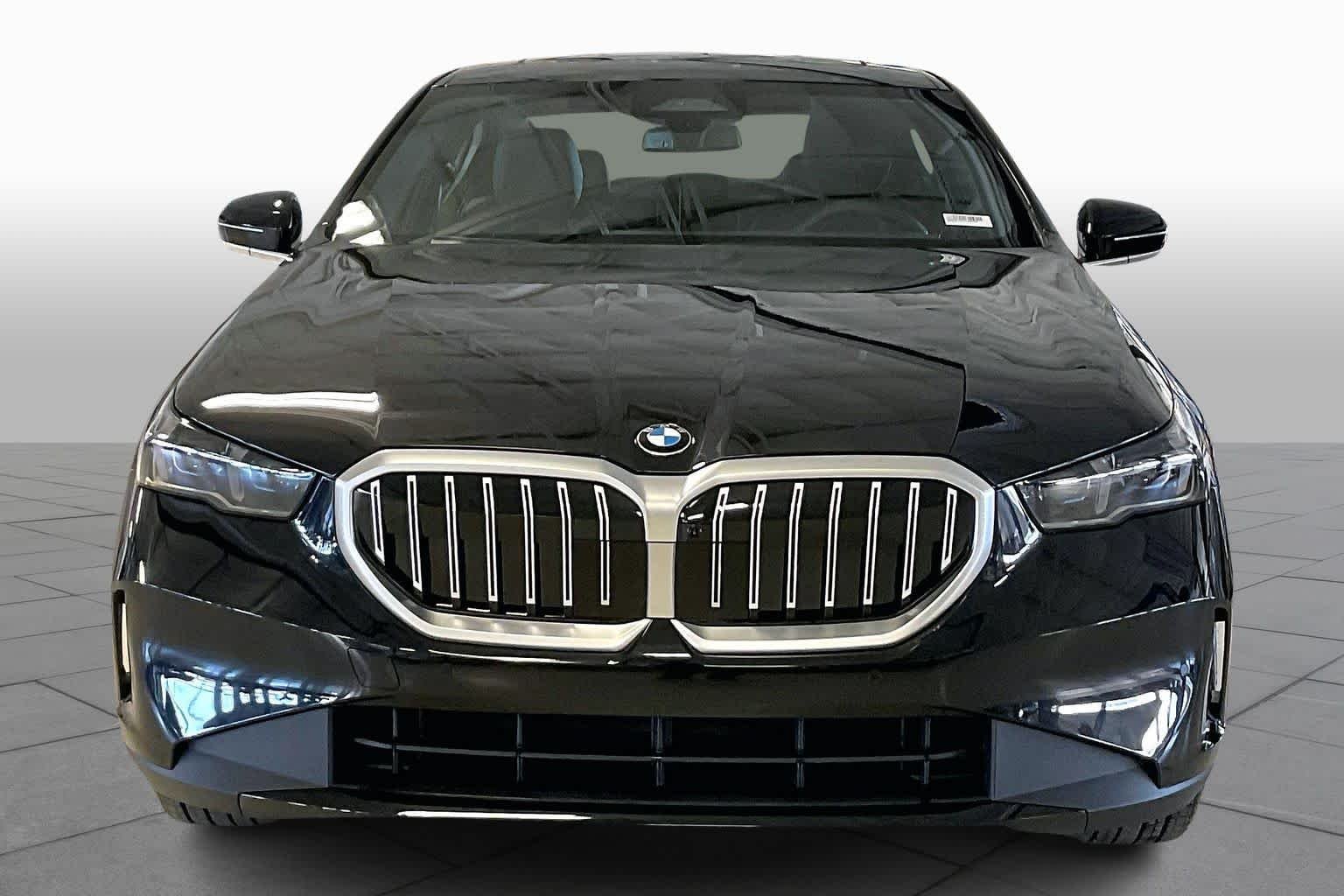 New 2026 Black Sapphire Metallic BMW 530i xDrive image 3