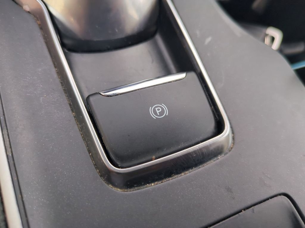 2021 Ford Edge SE - Photo 27