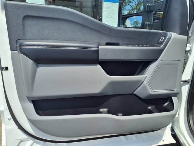 Used 2024  Ford XL image 12