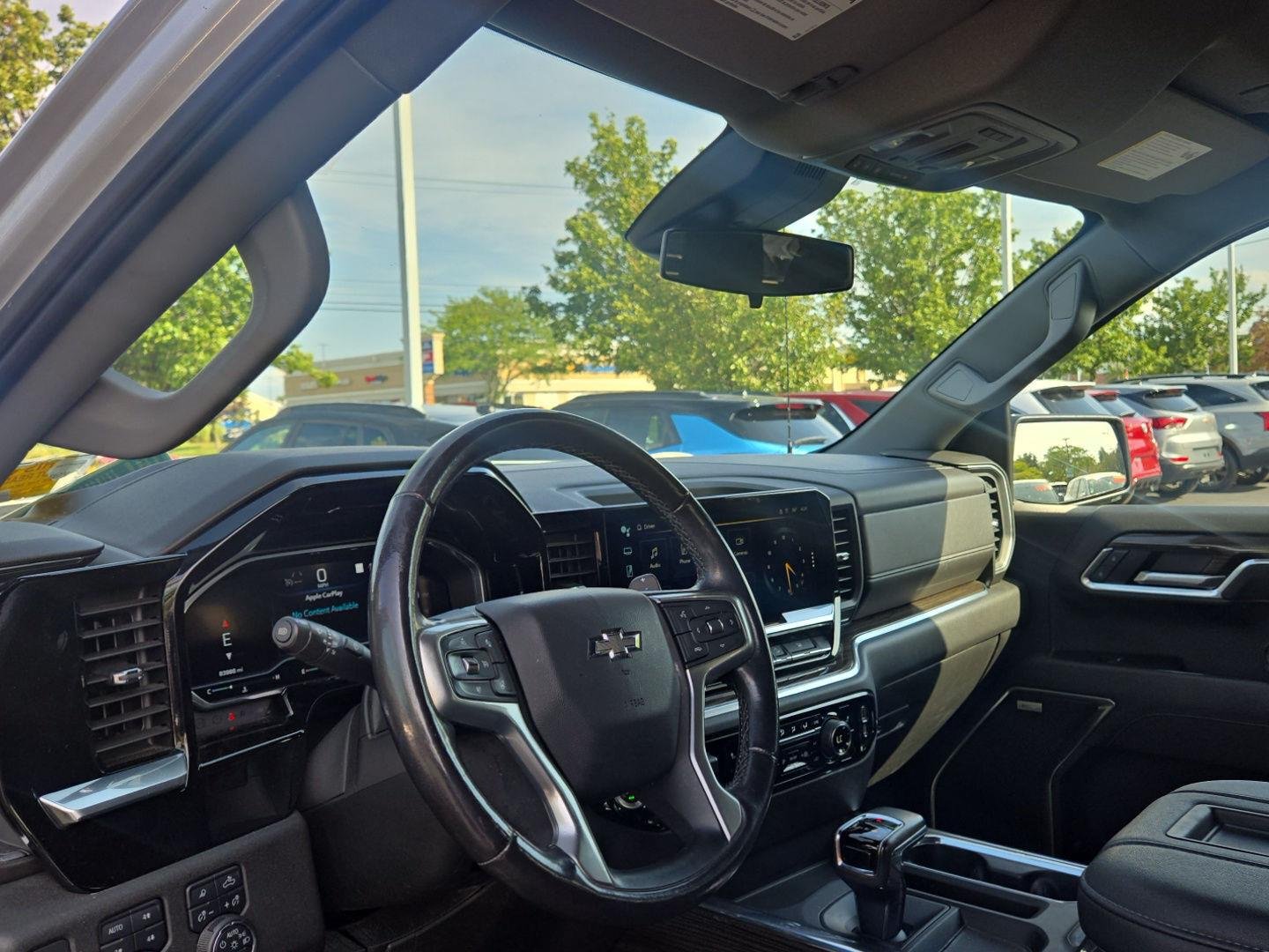 Used 2022 Silver Ice Metallic Chevrolet RST image 3