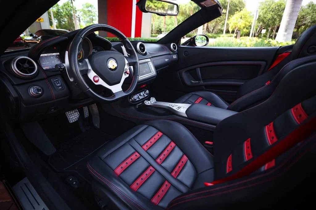 Used 2011 Nero Daytona Ferrari Base image 42