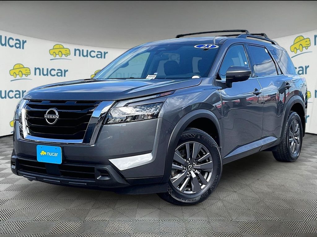 Used 2023 Gray Nissan SV image 3