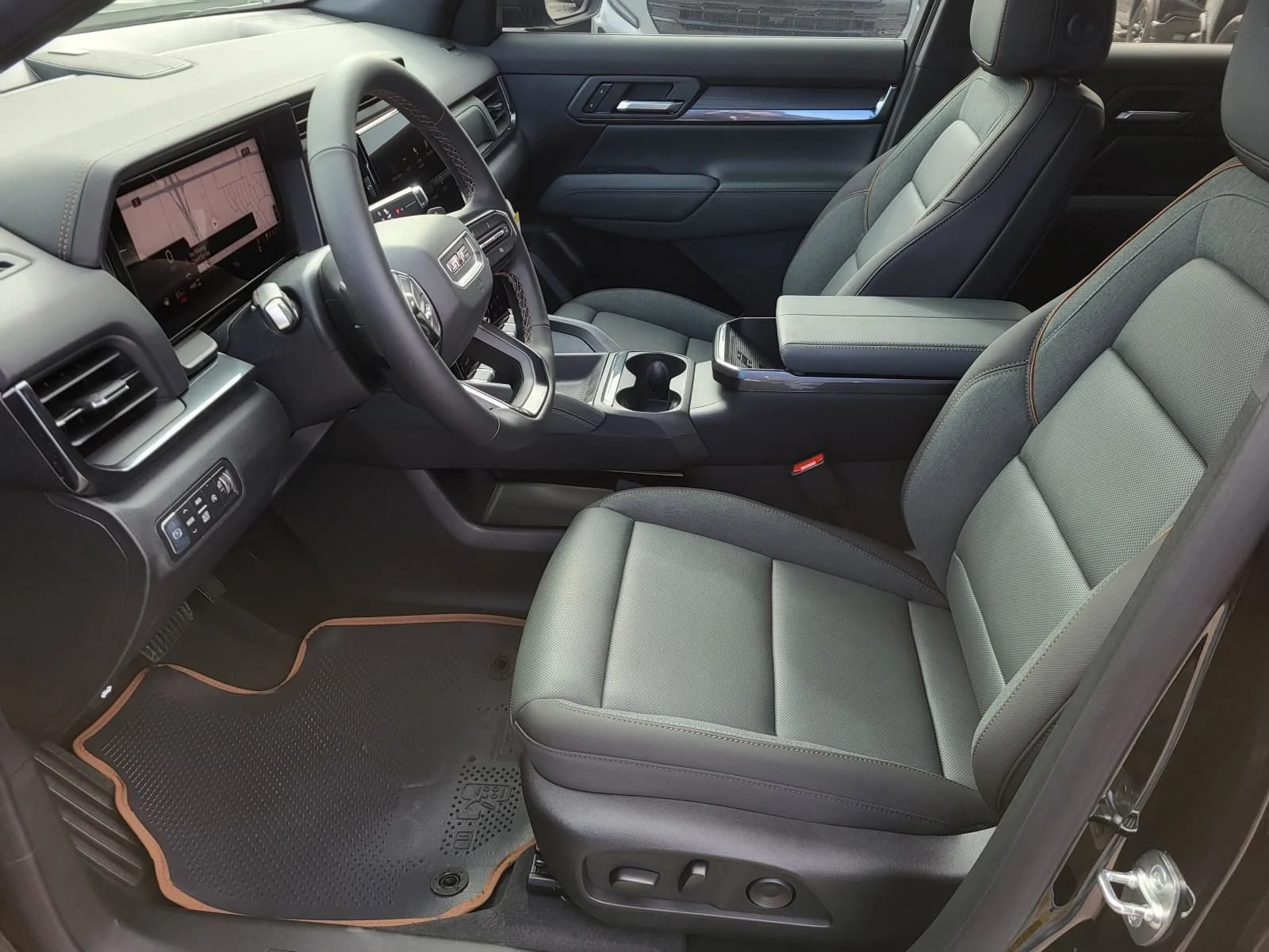 2026 GMC Terrain AT4 - Photo 7