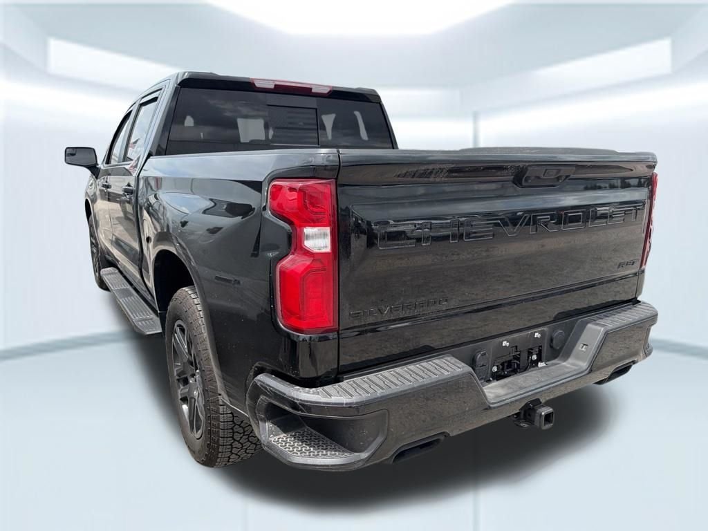 Used 2025 Black Chevrolet RST image 11