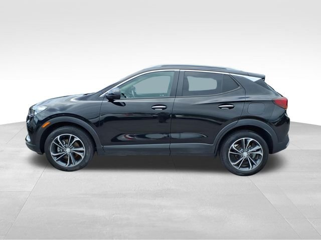 Used 2022 Black Buick Select image 7