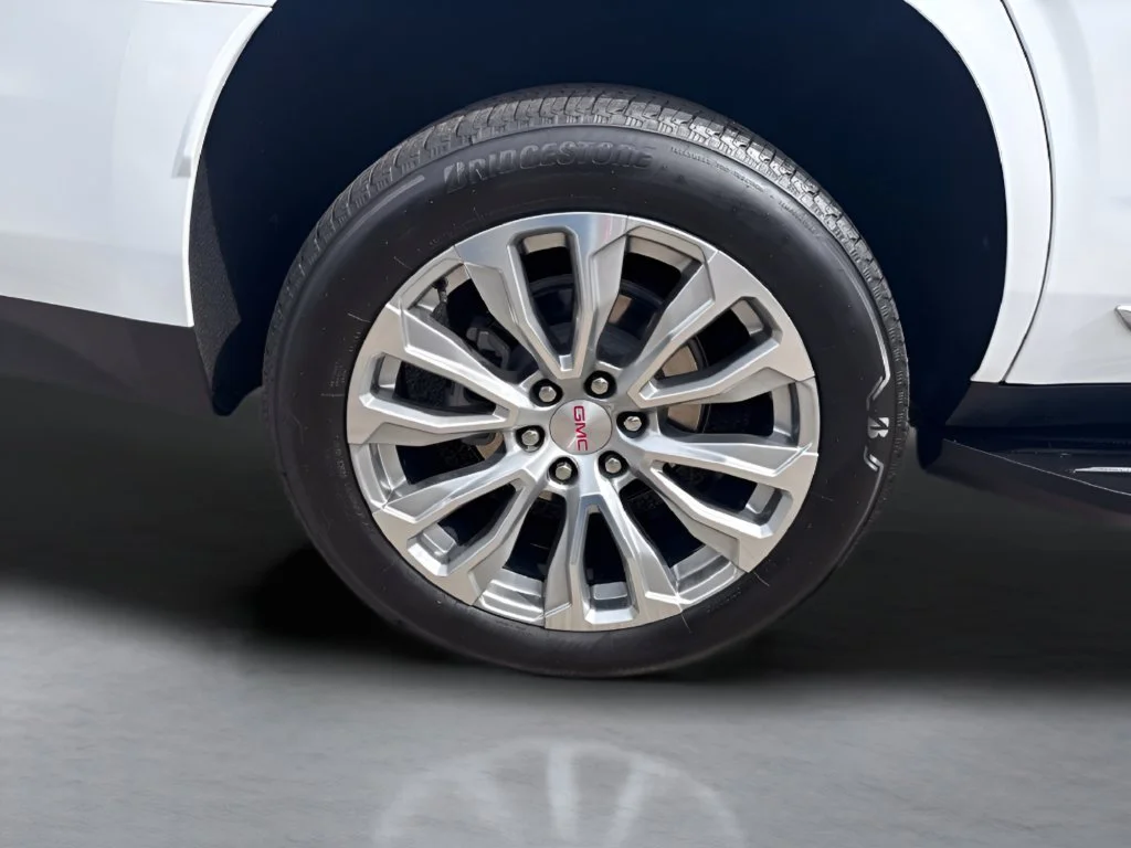 Used 2024 Summit White GMC Denali image 41