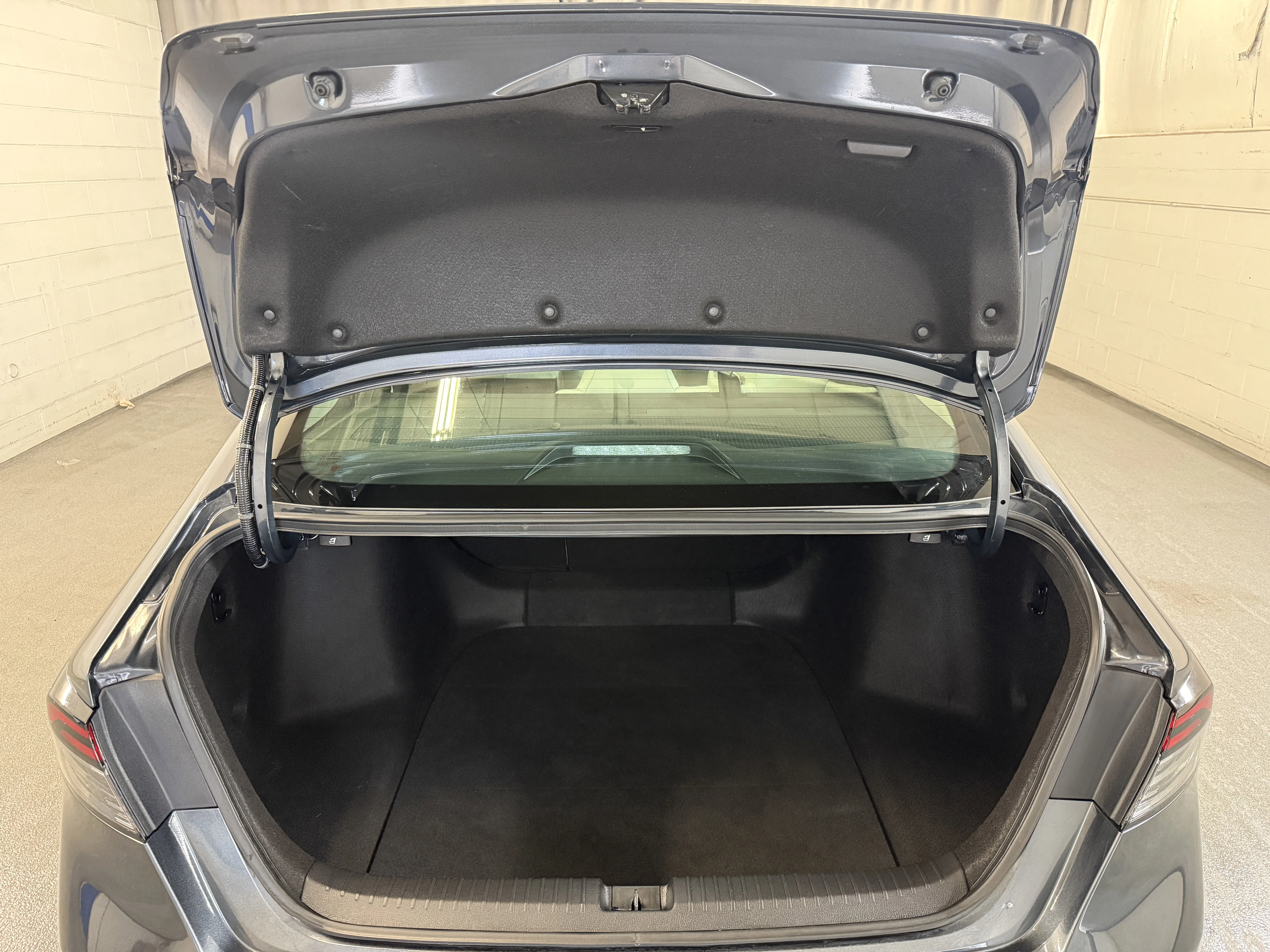Certified Used 2023 Meteorite Gray Metallic Honda EX image 7