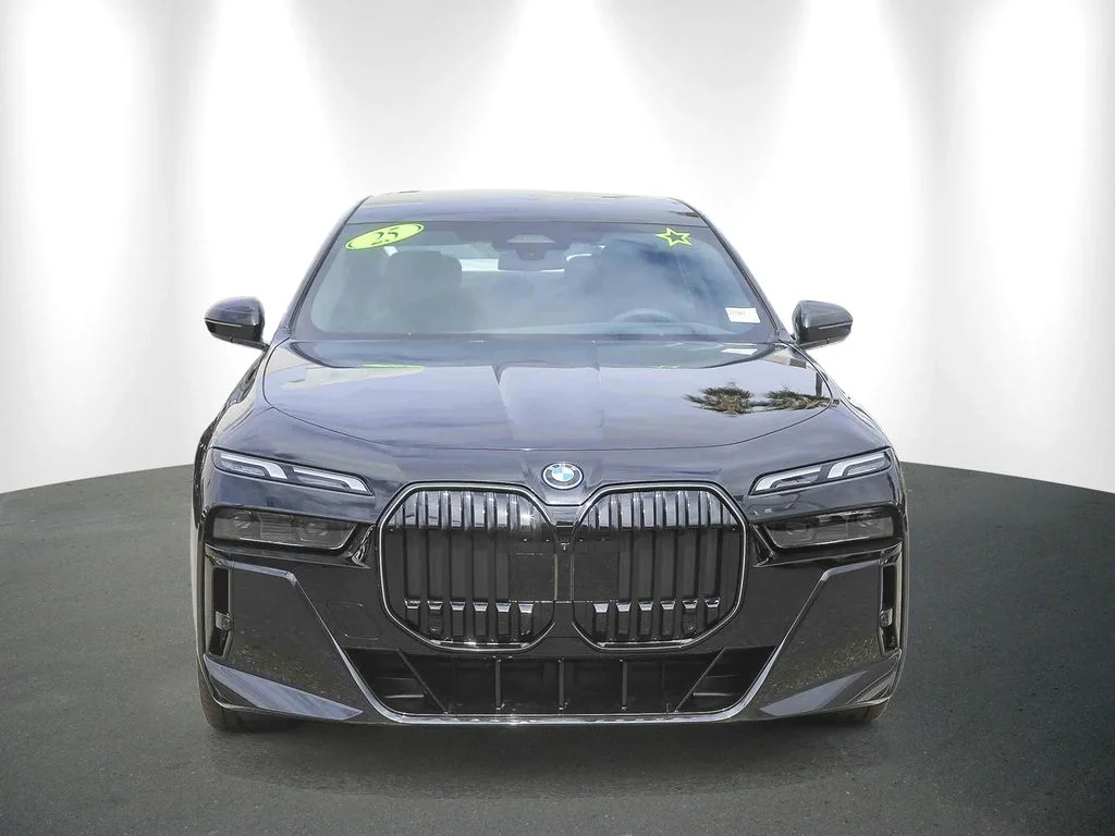 Used 2025 BMW i7 60 with VIN WBY53EJ08SCV16941 for sale in Glendale, CA