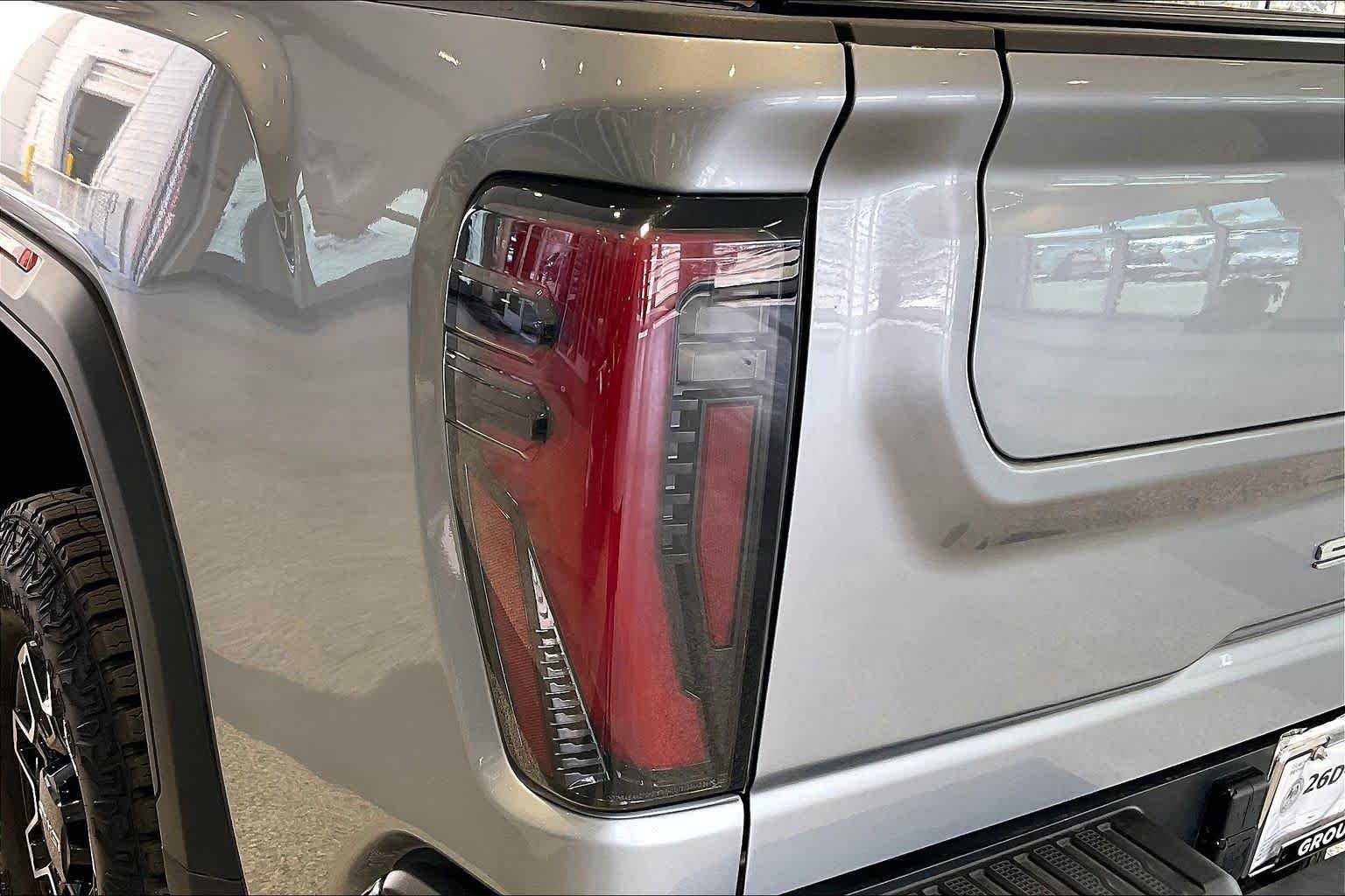 Used 2025 Sterling Metallic GMC AT4X image 29