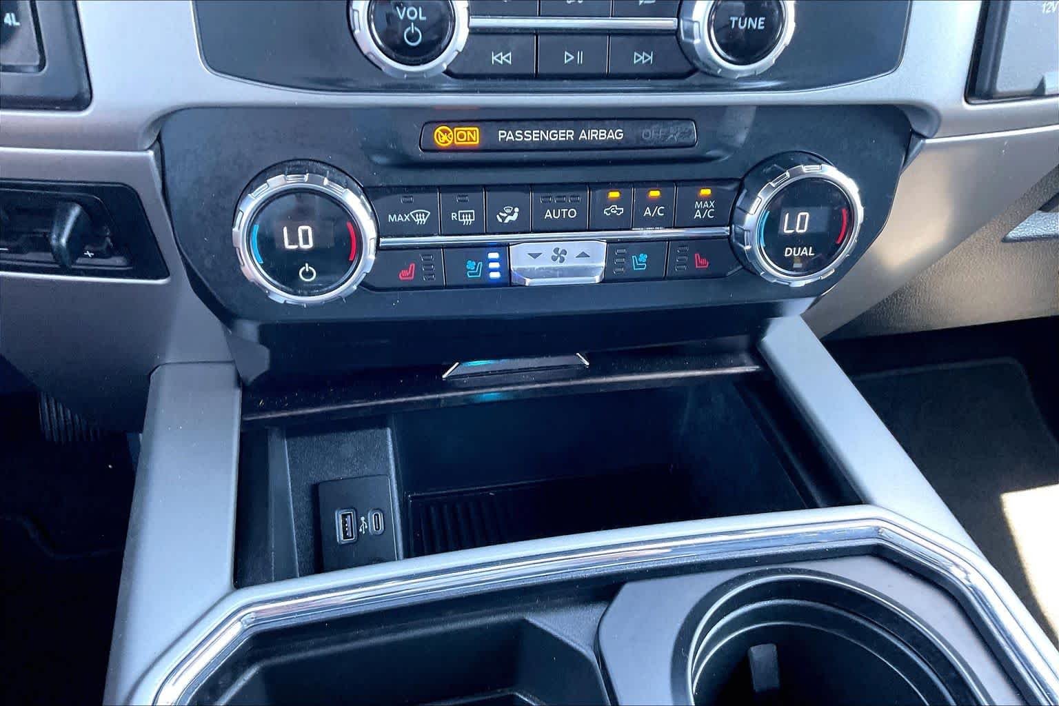 Used 2022 Agate Black Ford LARIAT image 30
