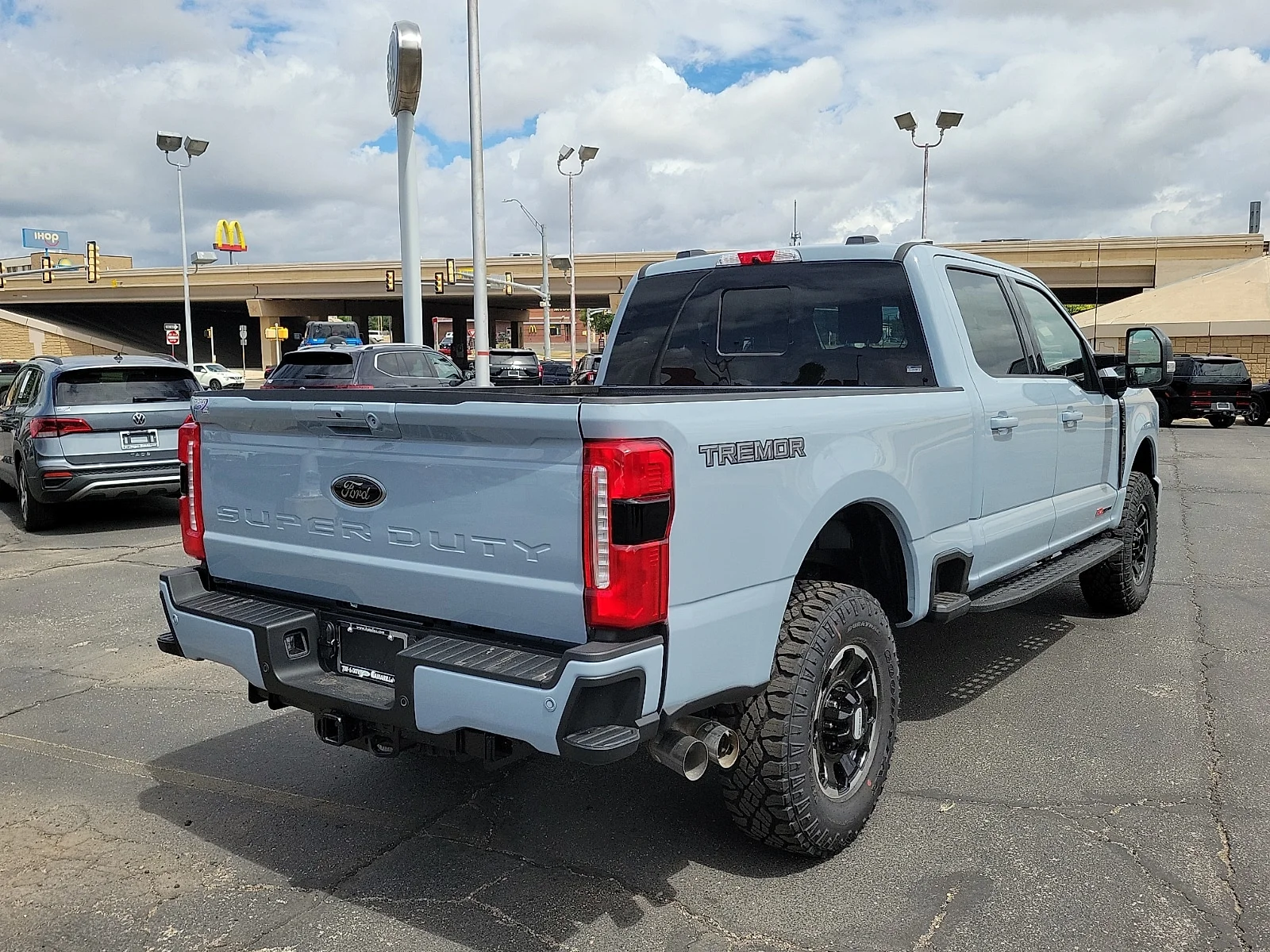 New 2026 Glacier Gray Metallic Tri-Coat Ford F-250&reg; Lariat&reg; image 4