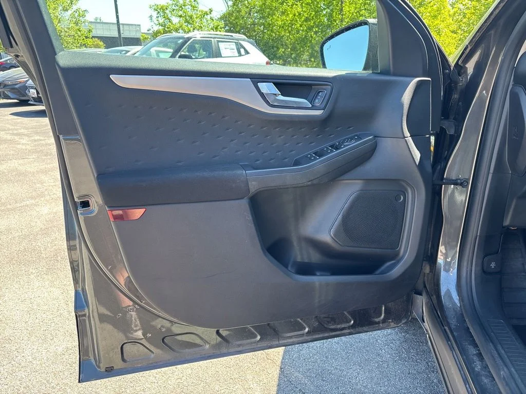 Used 2020 Gray Ford SE image 20