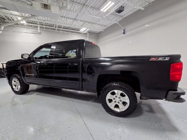 Used 2017 Black Chevrolet LT image 9