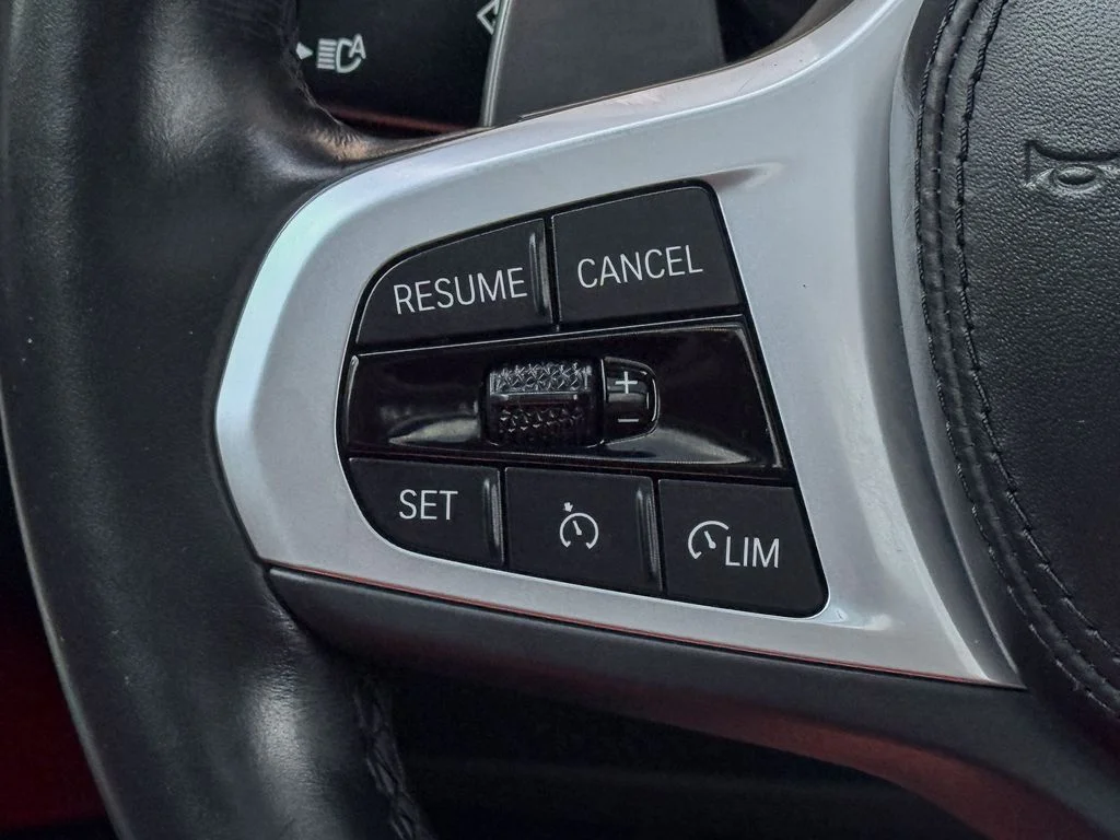 Used 2023 Gray BMW xDrive30i image 22