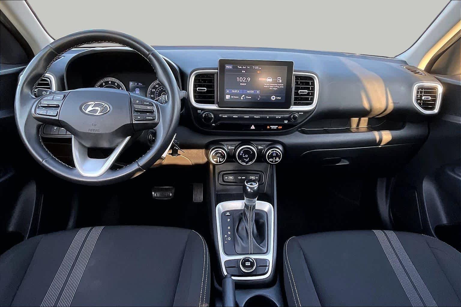 Used 2022 Black Noir Pearl Hyundai SEL image 29