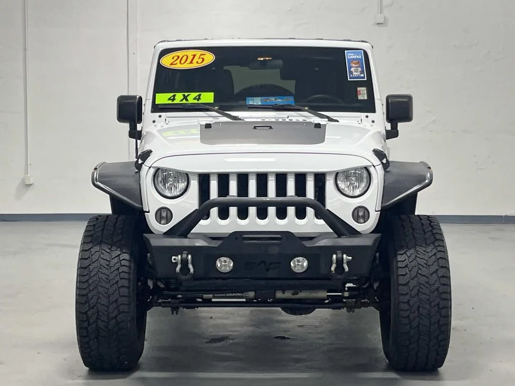 Used 2015 Bright White Clearcoat Jeep Sport 4 Door Hard Top 4WD 3.6L V6 image 3