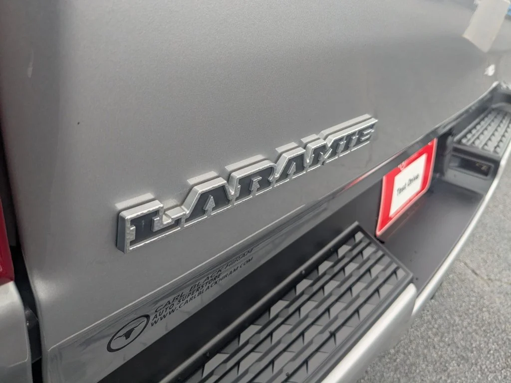Used 2022 Billet Silver Metallic Clearcoat Ram Laramie image 28