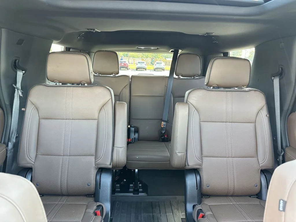 Used 2025 Red Chevrolet High Country image 13