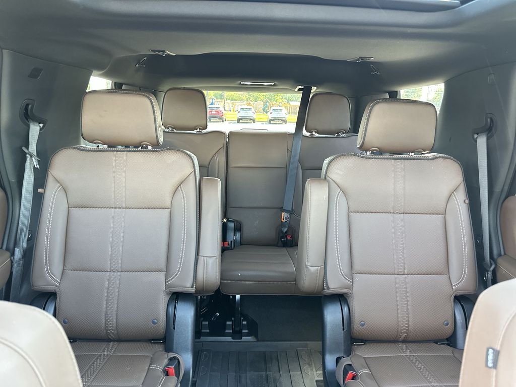 Used 2025 Red Chevrolet High Country image 15