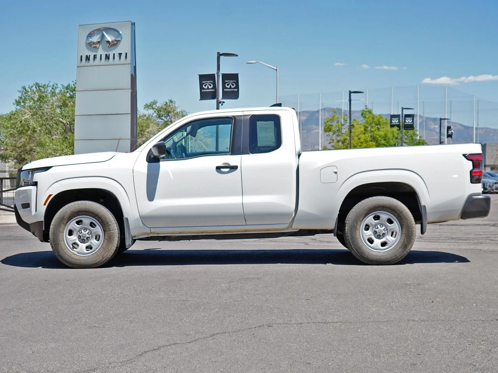 Used 2024 Glacier White Nissan S image 7