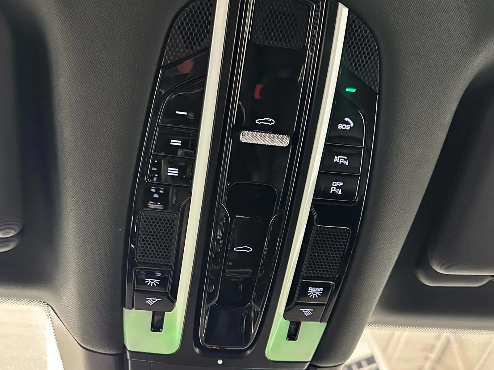 Used 2021 White Porsche  image 40