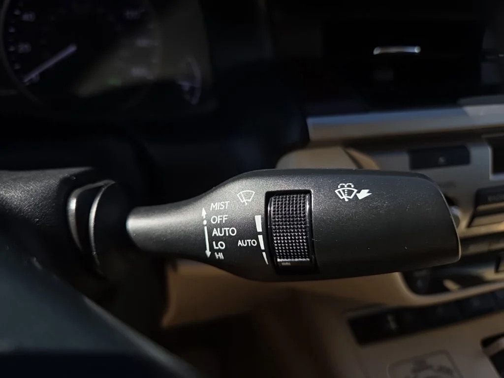 Used 2013 Red Lexus 350 image 39