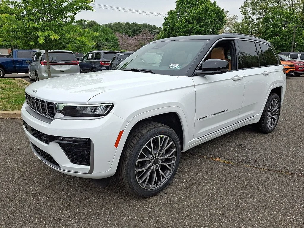 New 2026 Bright White Clear-Coat Exterior Paint Jeep Summit image 2