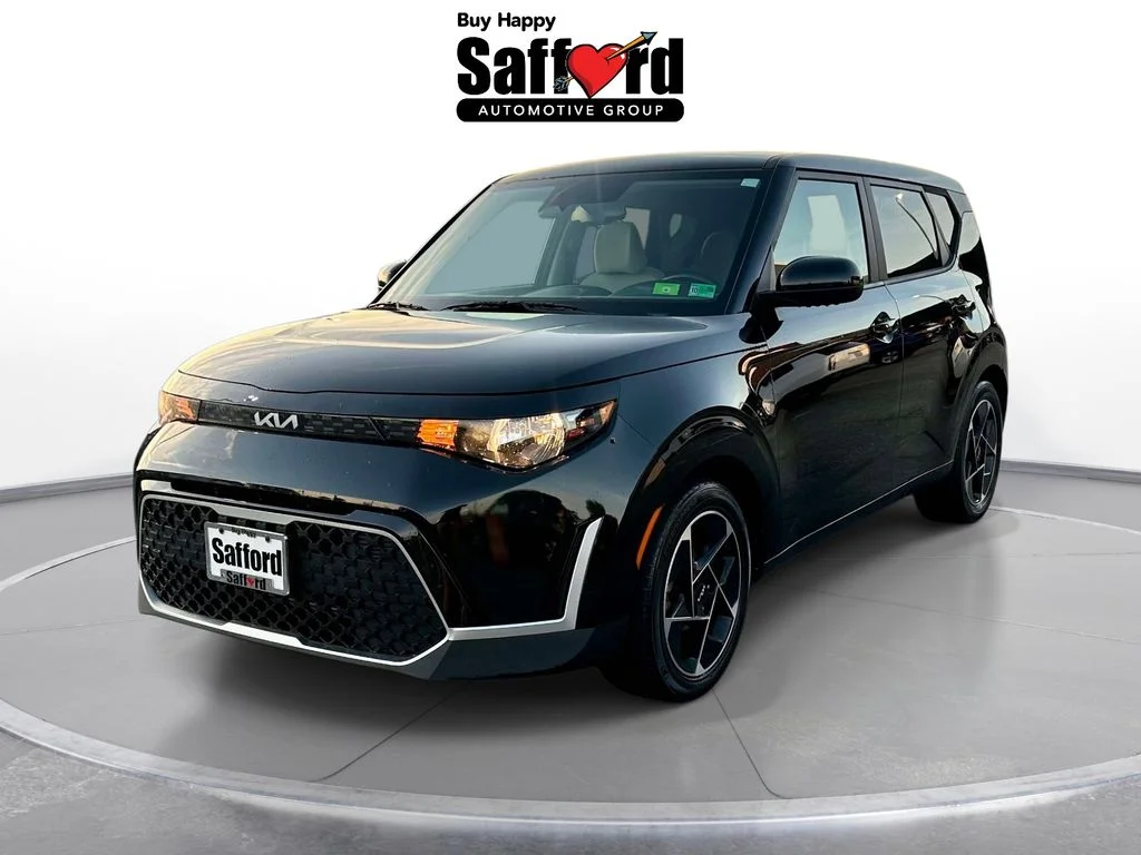 2023 Kia Soul 2.0L EX 6 IVT's photo